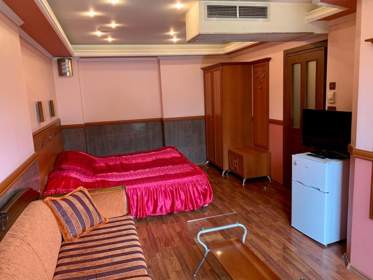 Hotel California 3*