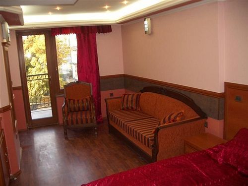 Hotel California 3*